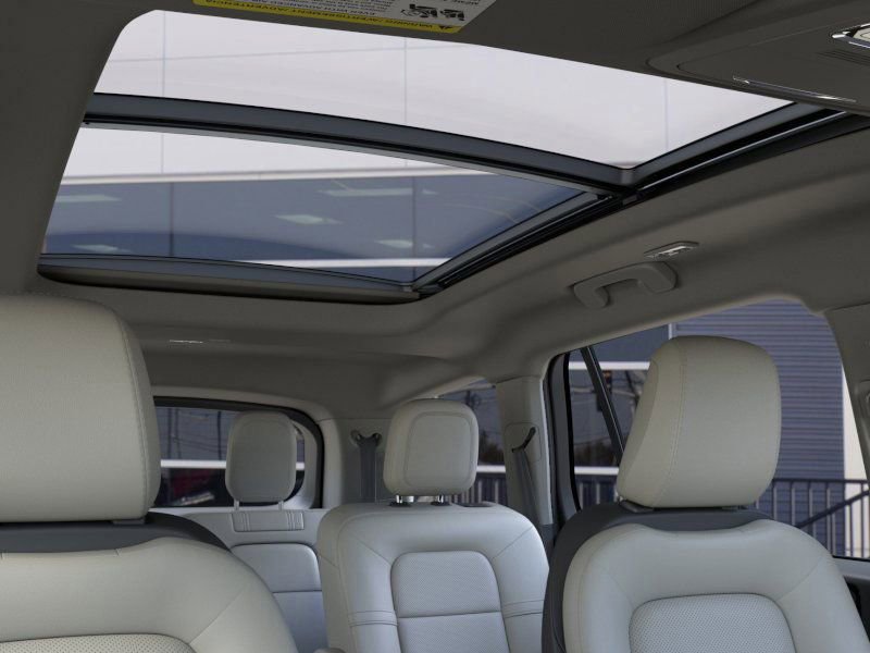 New 2025 Lincoln Aviator AWD w/ Equipment Group 101A image 22