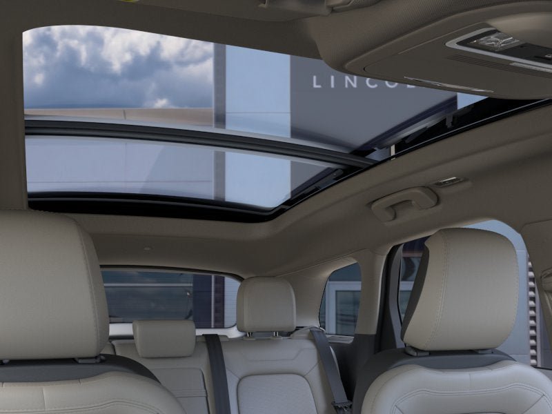 New 2025 Lincoln Corsair AWD w/ Equipment Group 101A image 22