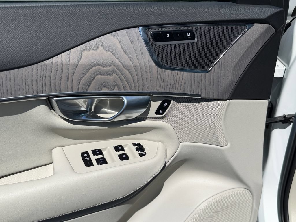 Certified 2023 Volvo XC90 B6 Core w/ Climate Package AWD/4WD image 15