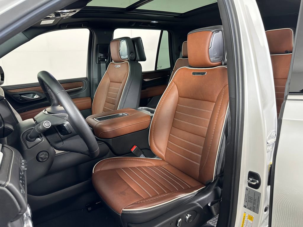 Used 2023 GMC Yukon Denali Ultimate image 13