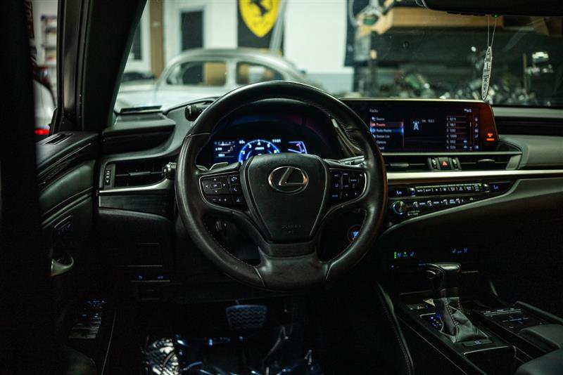 Used 2020 Lexus ES 350 w/ Premium Package FWD image 14