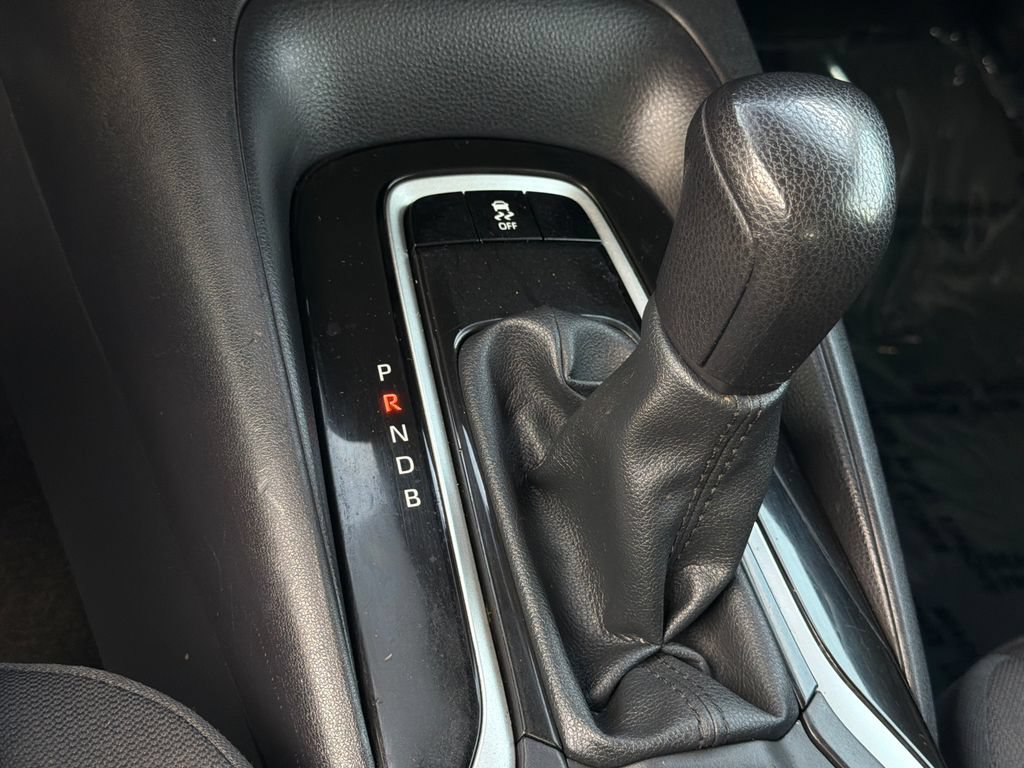 Used 2025 Toyota Corolla LE w/ Convenience Package FWD image 28