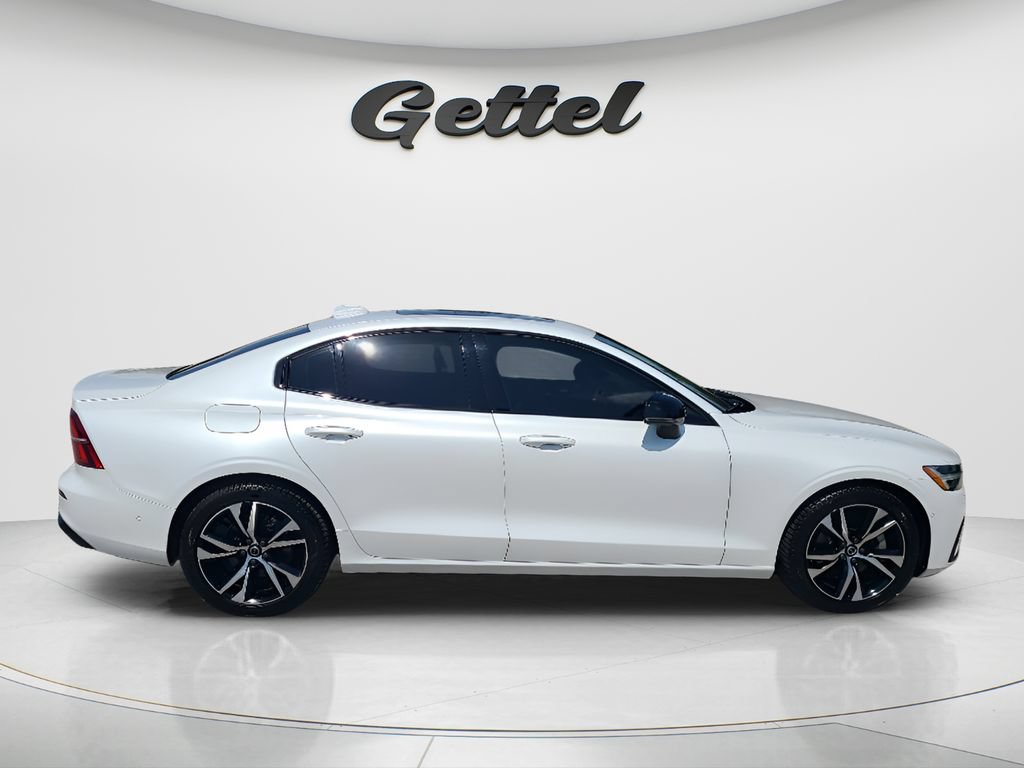 Used 2023 Volvo S60 B5 Plus w/ Climate Package FWD image 4