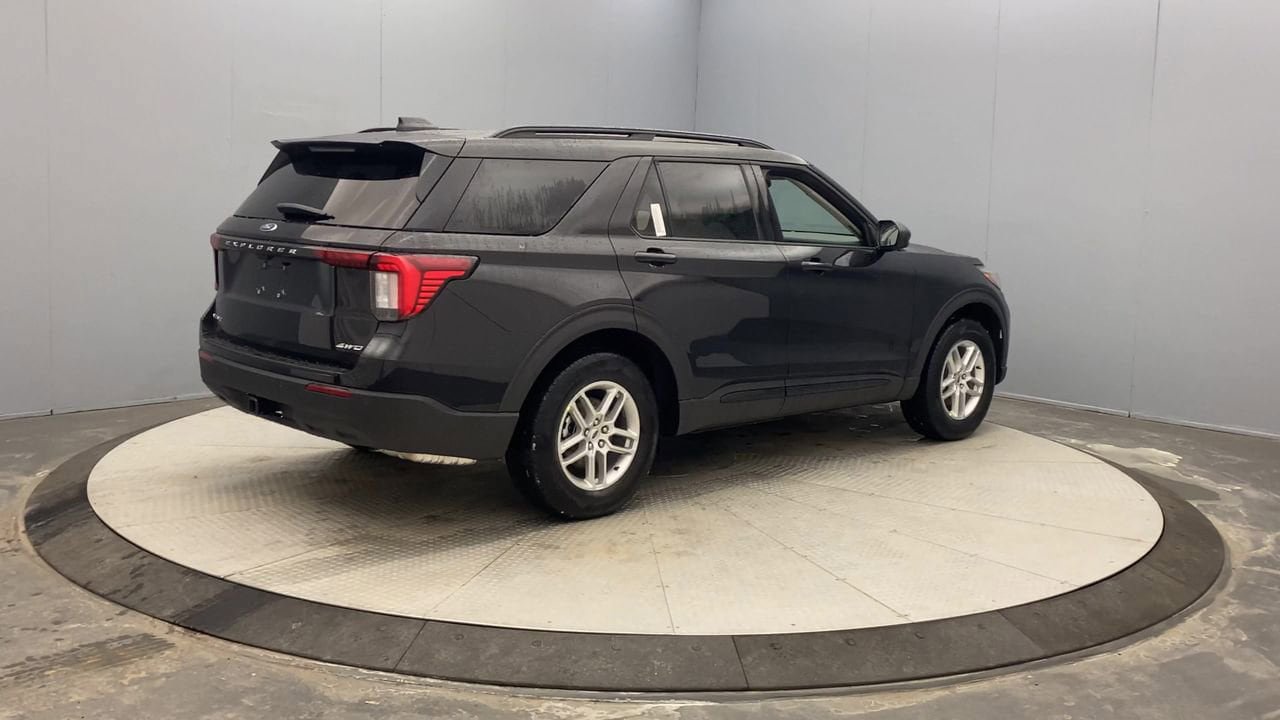 New 2026 Ford Explorer Active AWD/4WD image 5