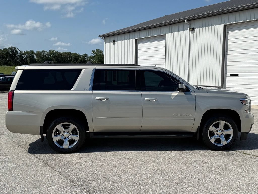 Used 2015 Chevrolet Suburban LT w/ Luxury Package AWD/4WD image 9