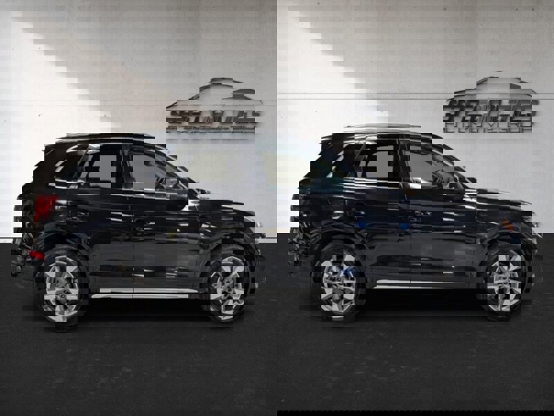 Used 2023 Audi Q5 Prestige w/ Prestige Package image 11
