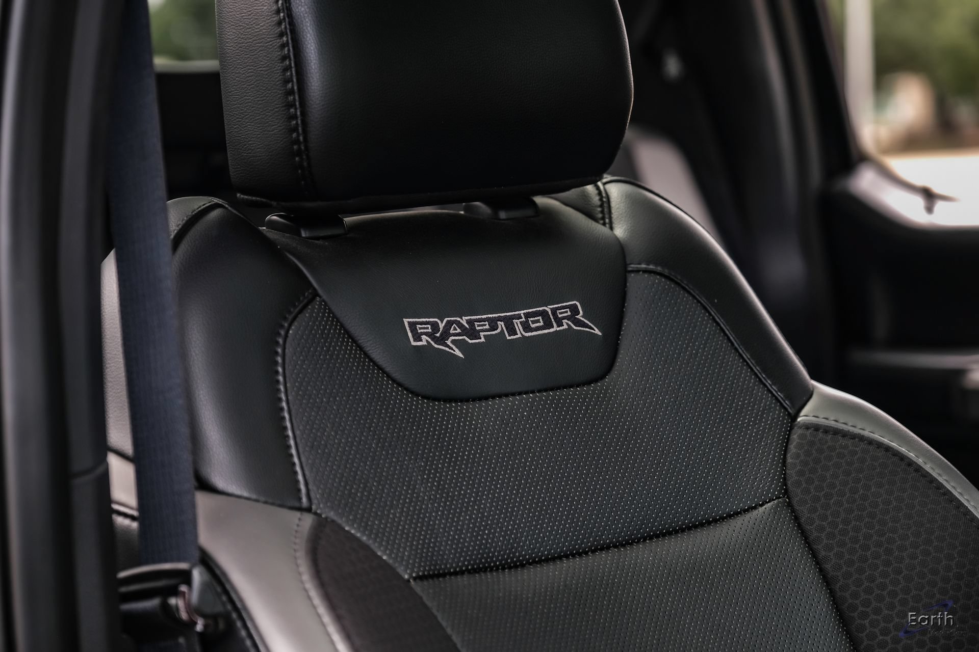 Used 2019 Ford F150 Raptor w/ Equipment Group 802A Luxury AWD/4WD image 53