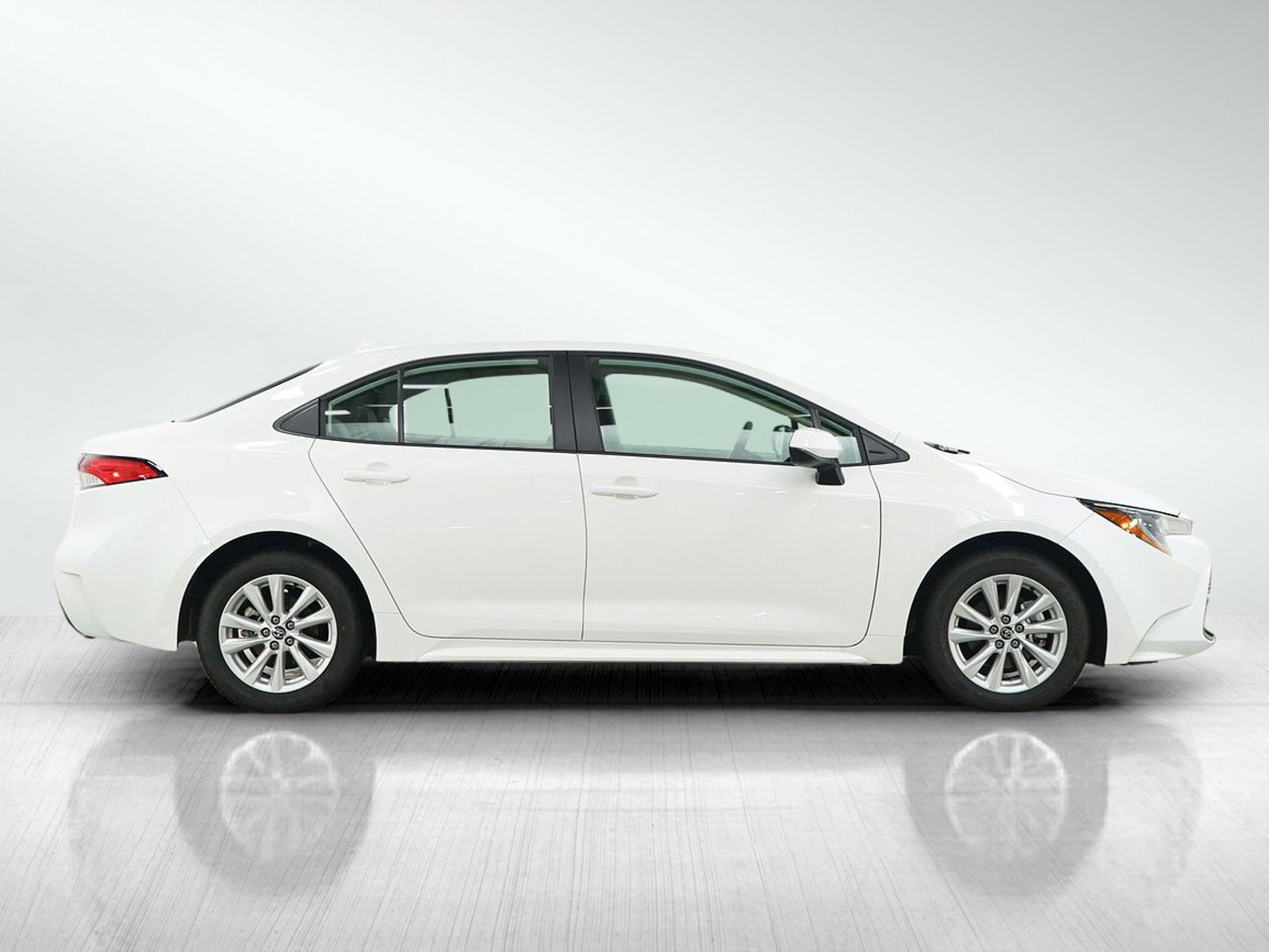 Used 2026 Toyota Corolla LE w/ LE Premium Package FWD image 6