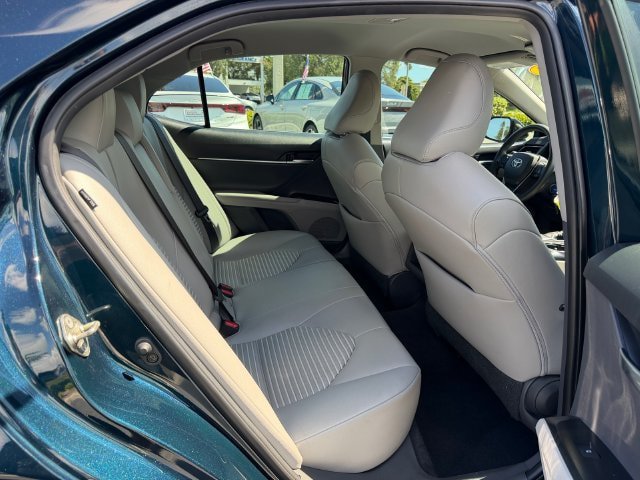 Used 2019 Toyota Camry SE FWD image 19