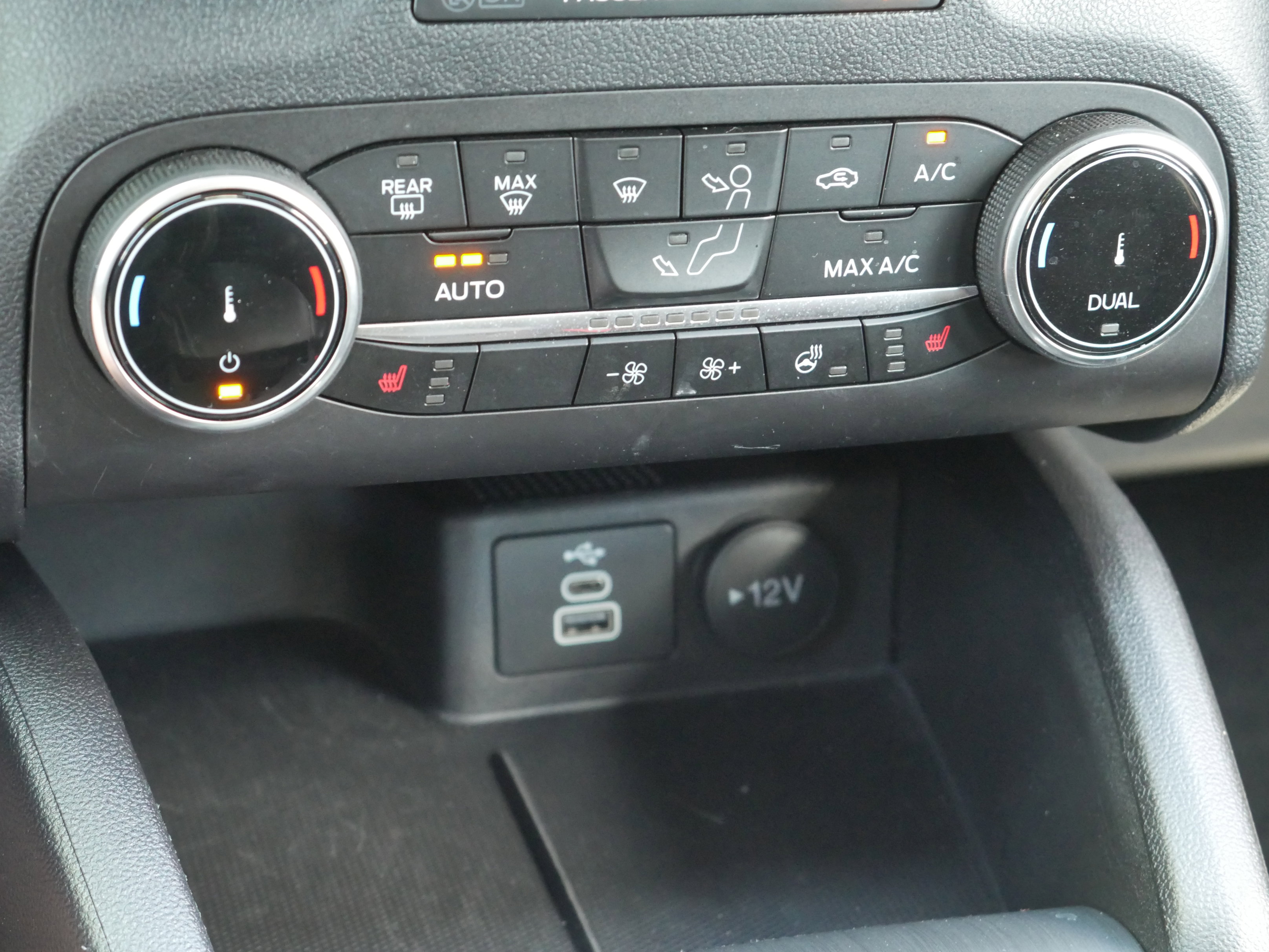 Certified 2024 Ford Escape Active AWD/4WD image 13