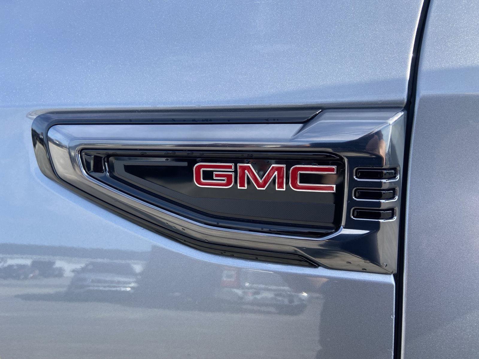 Used 2026 GMC Yukon AT4 AWD/4WD image 35