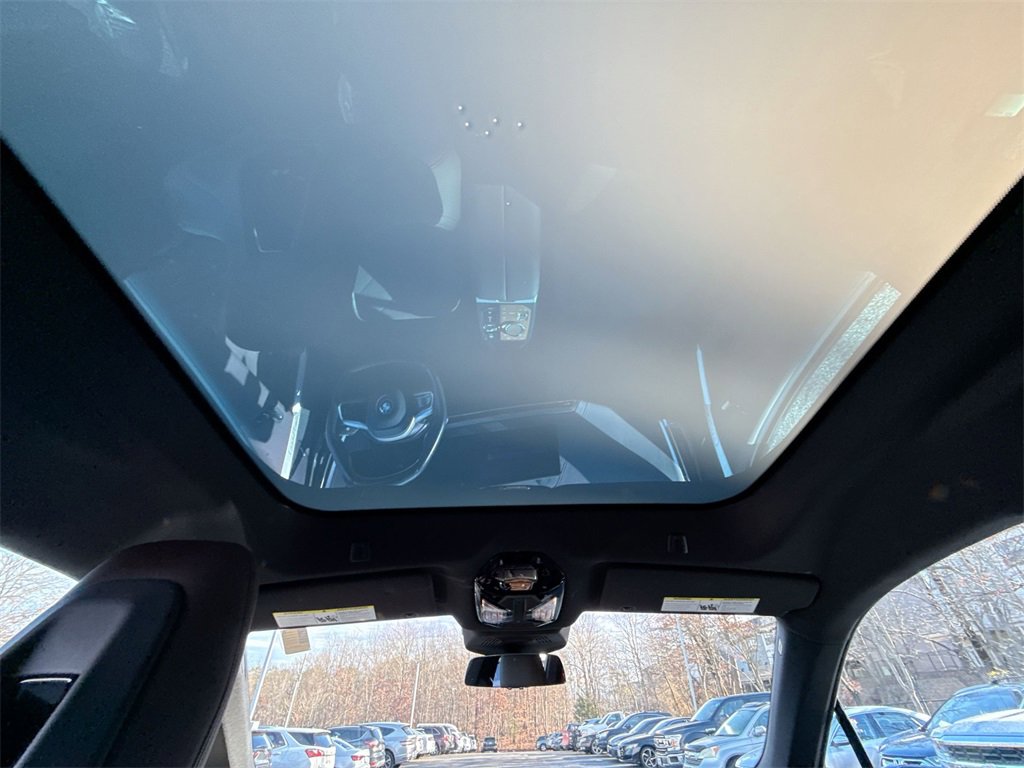 Used 2023 BMW iX xDrive50 w/ Ultimate Package 2 image 16