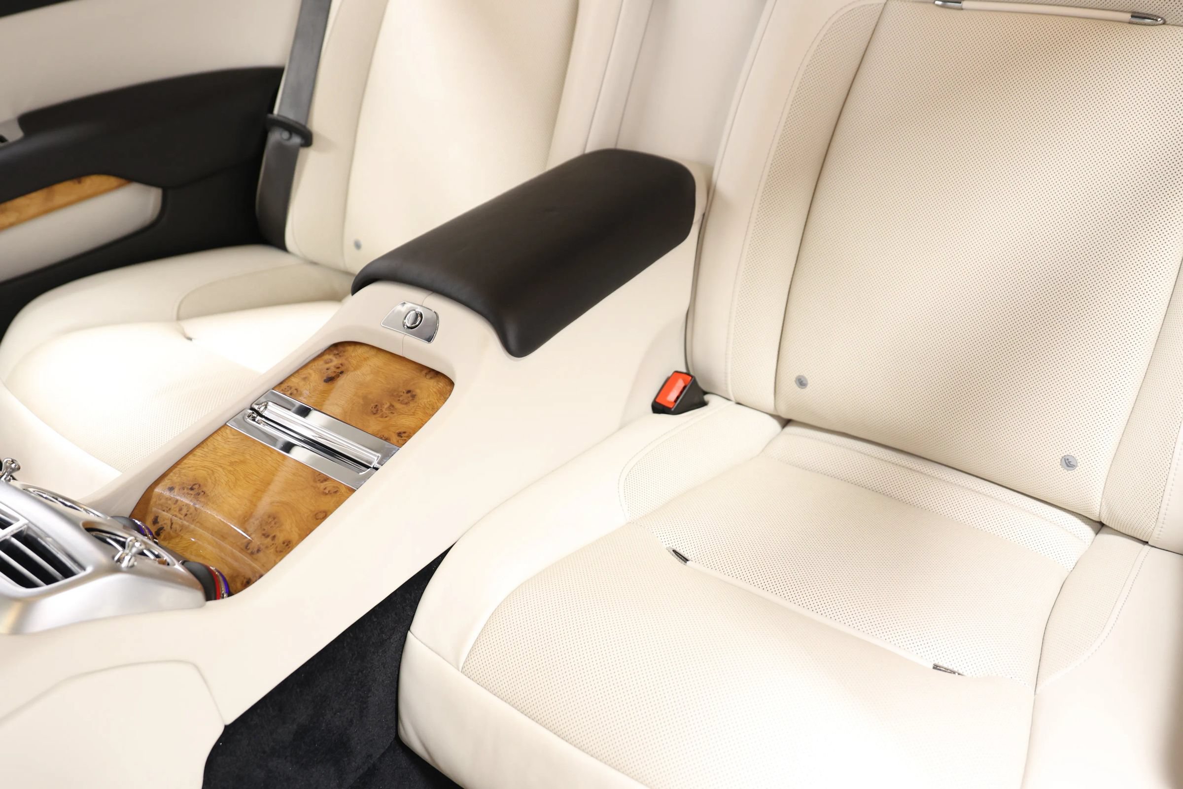 Used 2017 Rolls-Royce Wraith RWD image 69
