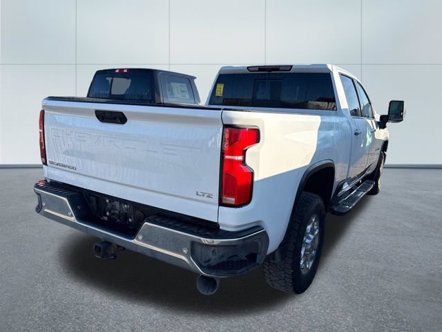 Used 2024 Chevrolet Silverado 2500 LTZ w/ LTZ Convenience Package AWD/4WD image 4