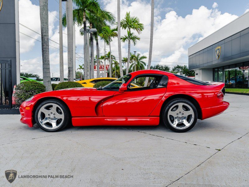 Used 2002 Dodge Viper GTS RWD image 2