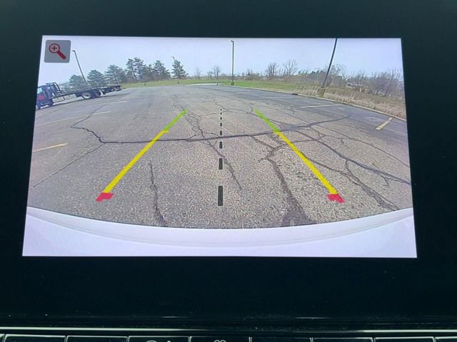 Used 2025 Jeep Wagoneer L Series II image 23