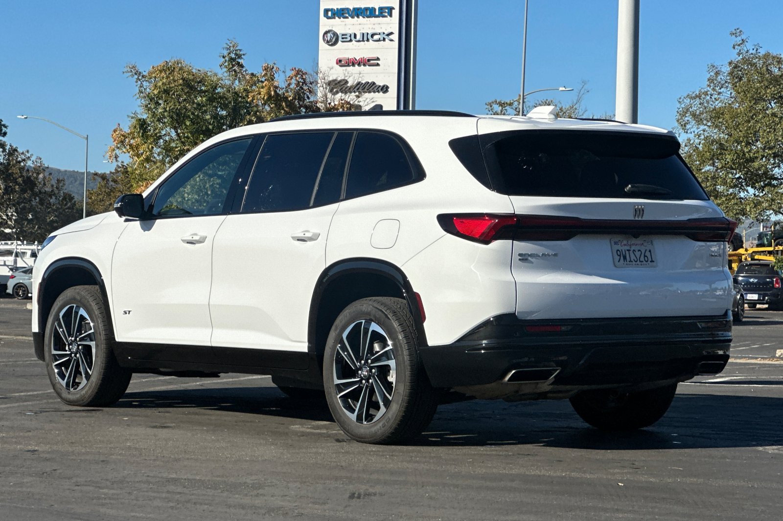 Used 2026 Buick Enclave Sport Touring AWD/4WD image 6