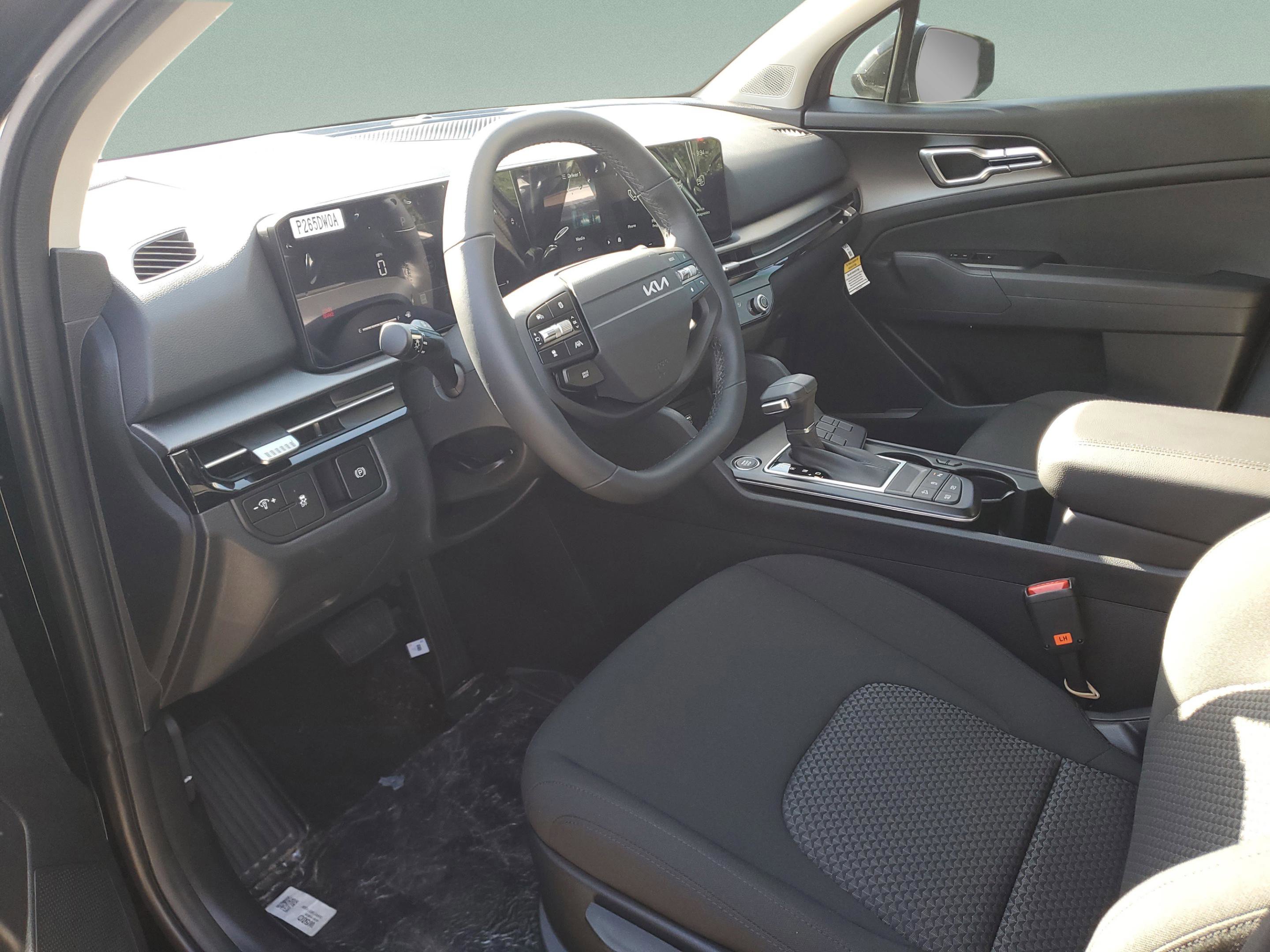 New 2026 Kia Sportage LX FWD image 15