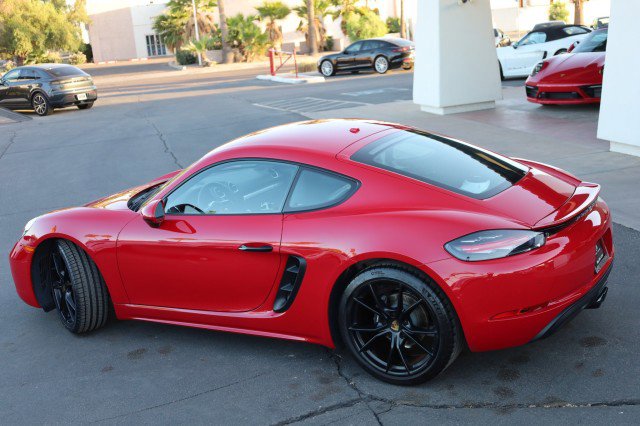 Used 2019 Porsche 718 Cayman RWD image 16