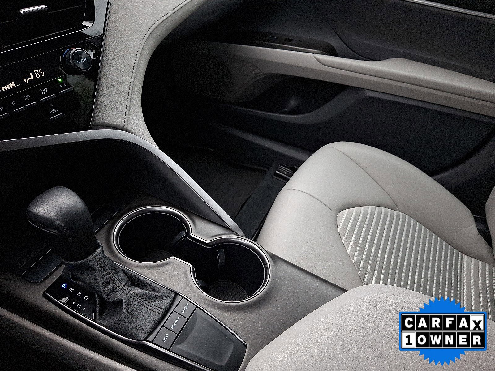 Used 2023 Toyota Camry SE image 30