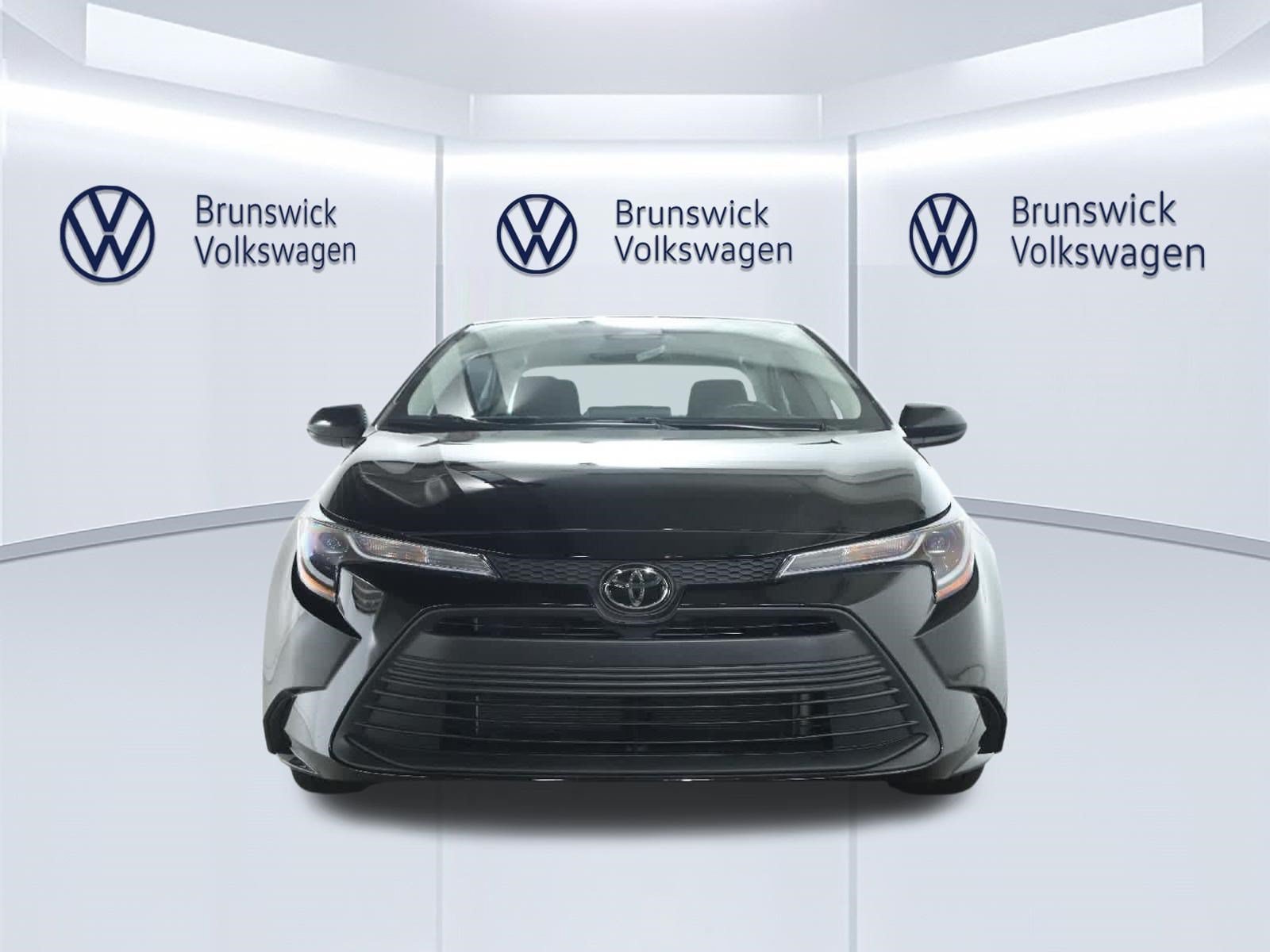 Certified 2025 Toyota Corolla LE FWD image 5