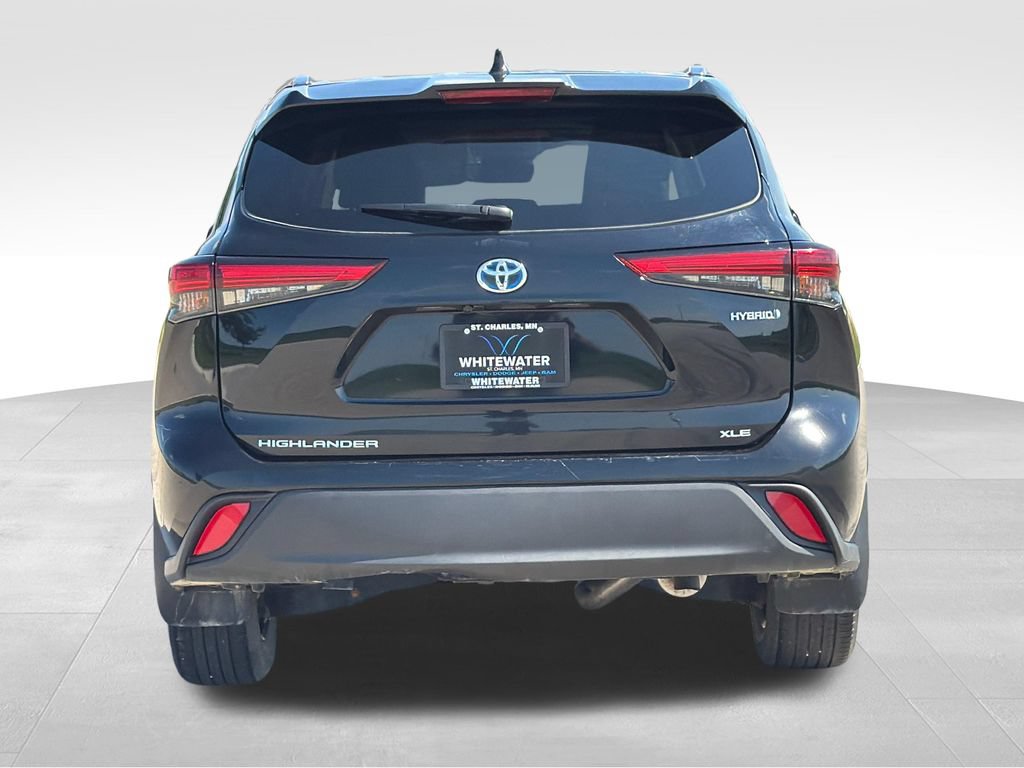 Used 2021 Toyota Highlander XLE AWD/4WD image 22