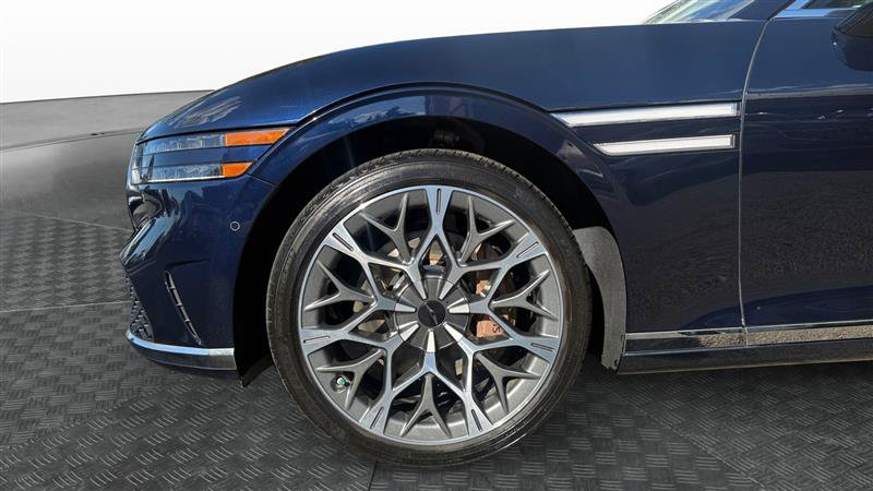 Used 2023 Genesis G90 3.5T AWD/4WD image 9