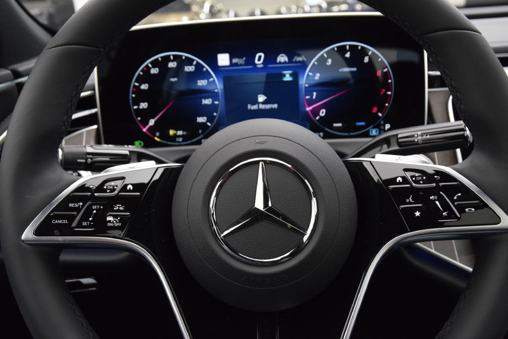 New 2026 Mercedes-Benz E 450 4MATIC Sedan image 23