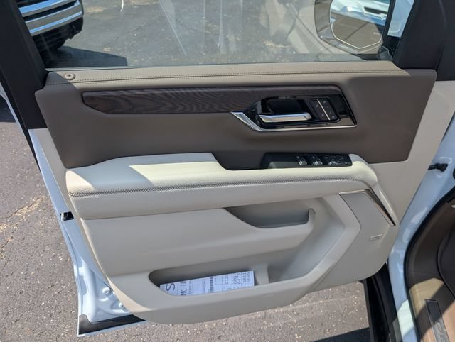 New 2026 GMC Yukon Denali w/ Denali Reserve Package AWD/4WD image 14