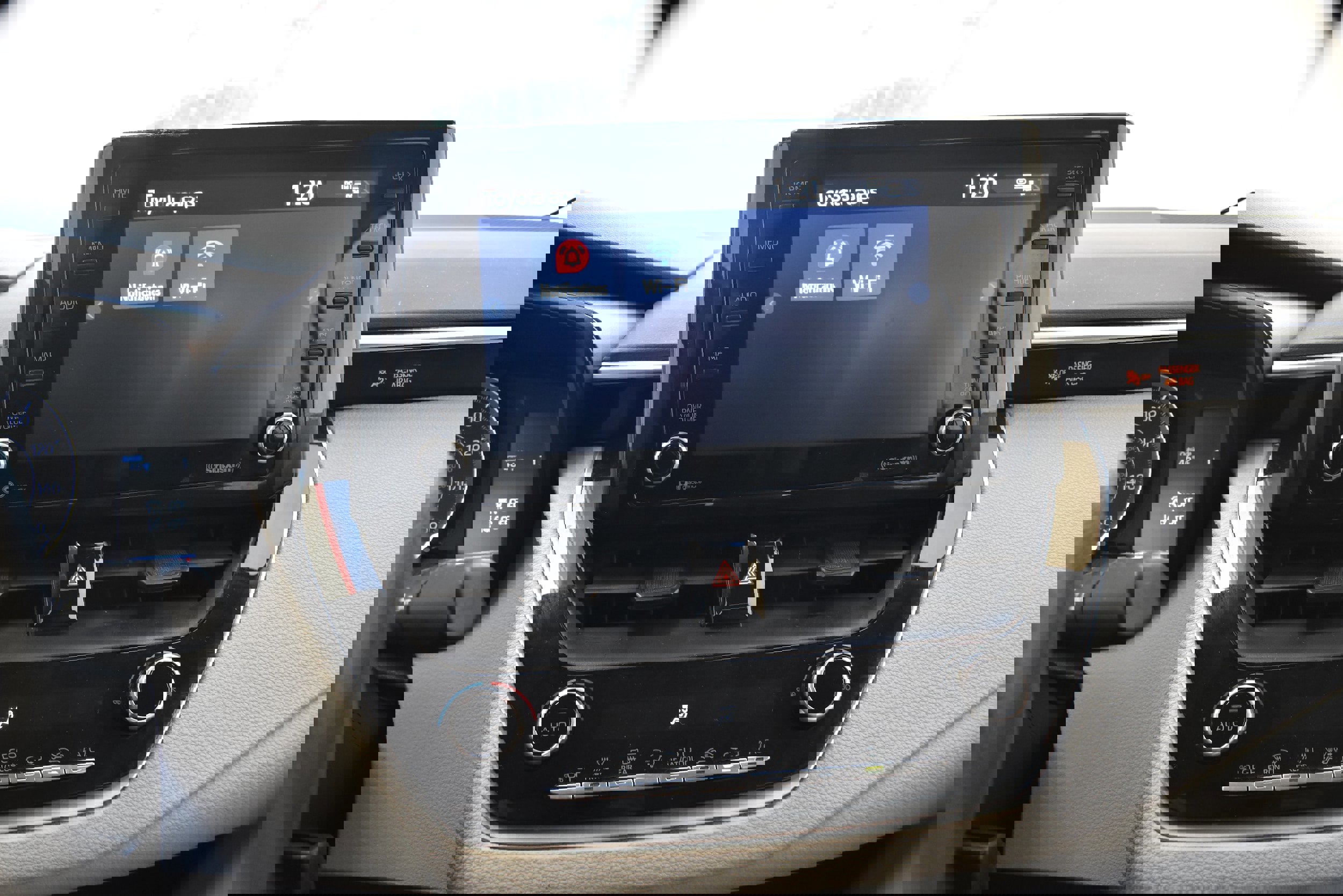 Used 2022 Toyota Corolla LE image 35