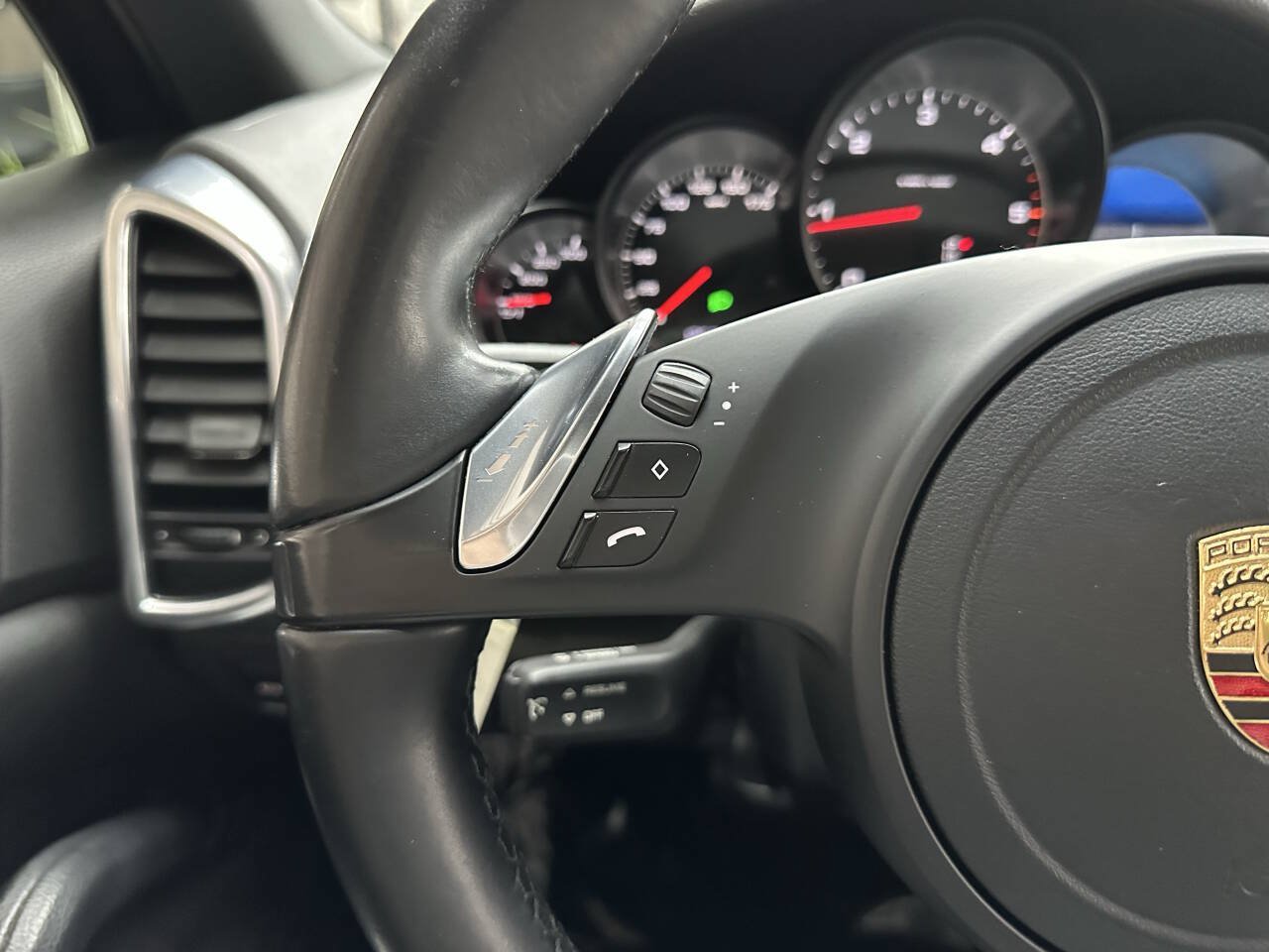 Used 2014 Porsche Cayenne Diesel AWD/4WD image 21