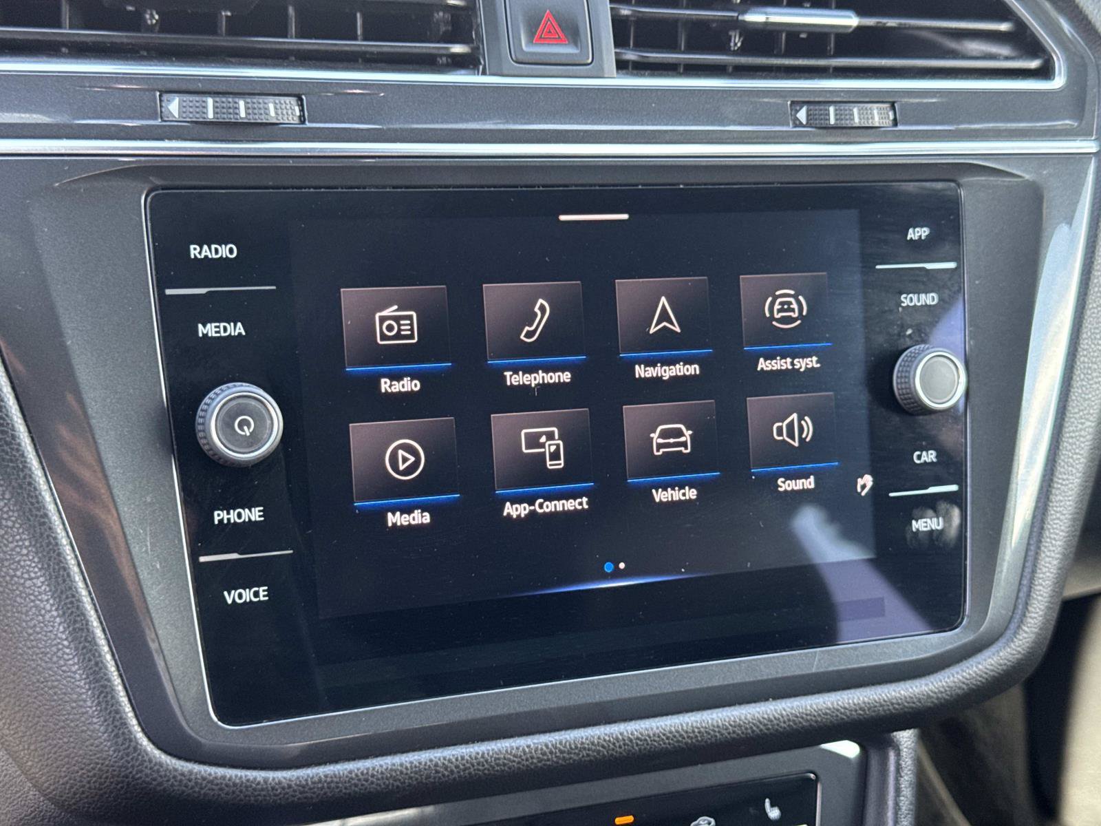 Certified 2023 Volkswagen Tiguan SE R-Line FWD image 13