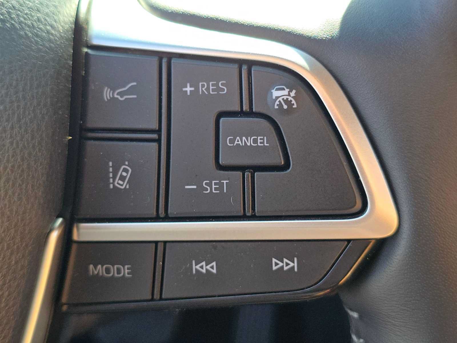 Certified 2026 Toyota Highlander Platinum AWD/4WD image 32