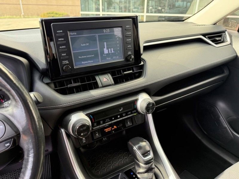 Used 2019 Toyota RAV4 XLE w/ Convenience Package image 24