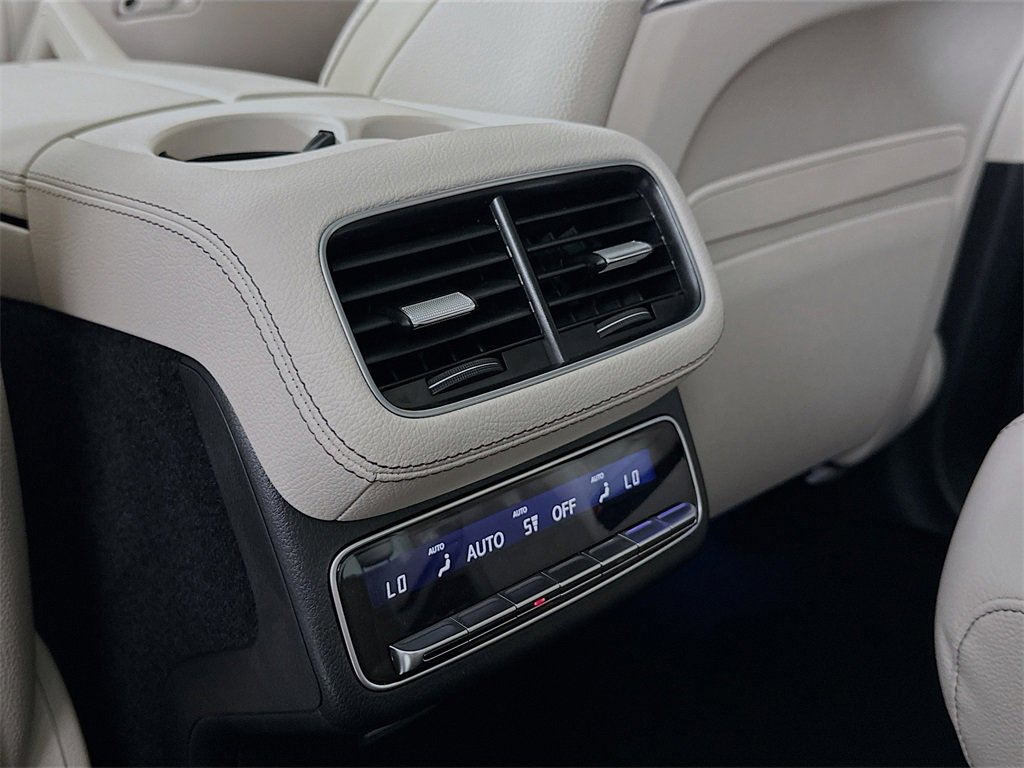 New 2026 Mercedes-Benz GLS 450 4MATIC image 27