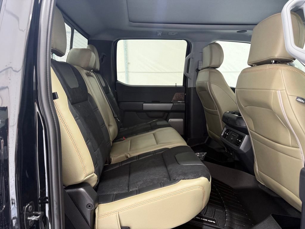 New 2026 Ford F250 Lariat w/ Black Appearance Package AWD/4WD image 26