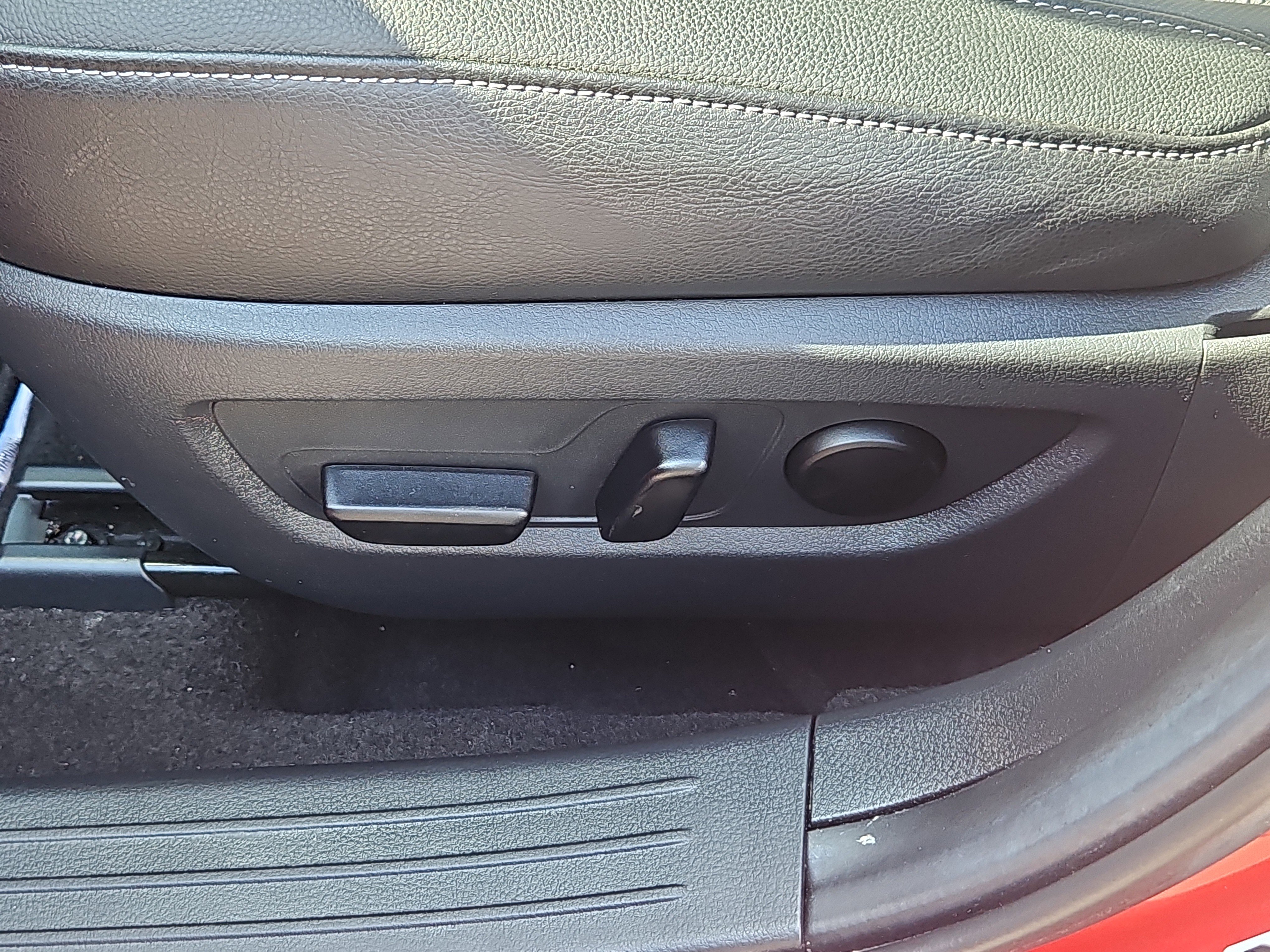 Certified 2025 MAZDA CX-50 AWD 2.5 S w/ Premium Package image 15