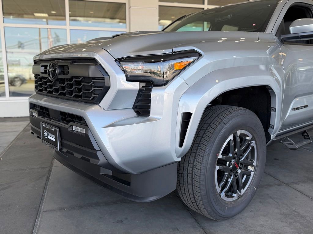 New 2026 Toyota Tacoma TRD Sport AWD/4WD image 3