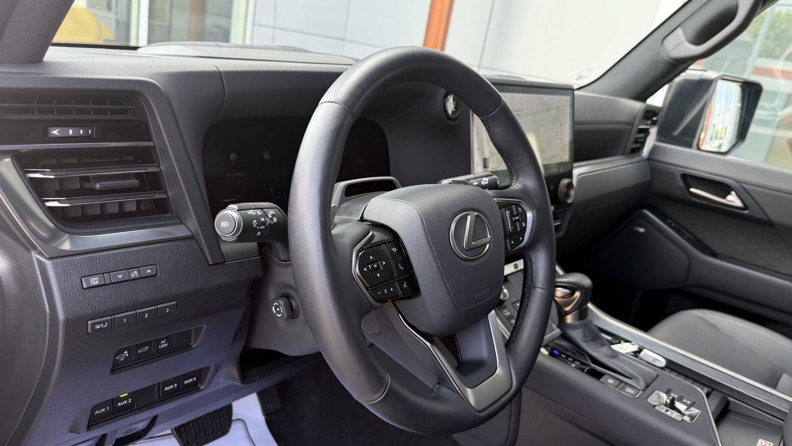 Used 2025 Lexus GX 550 AWD/4WD image 59