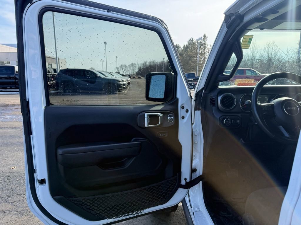 Used 2022 Jeep Wrangler Unlimited Sport image 15