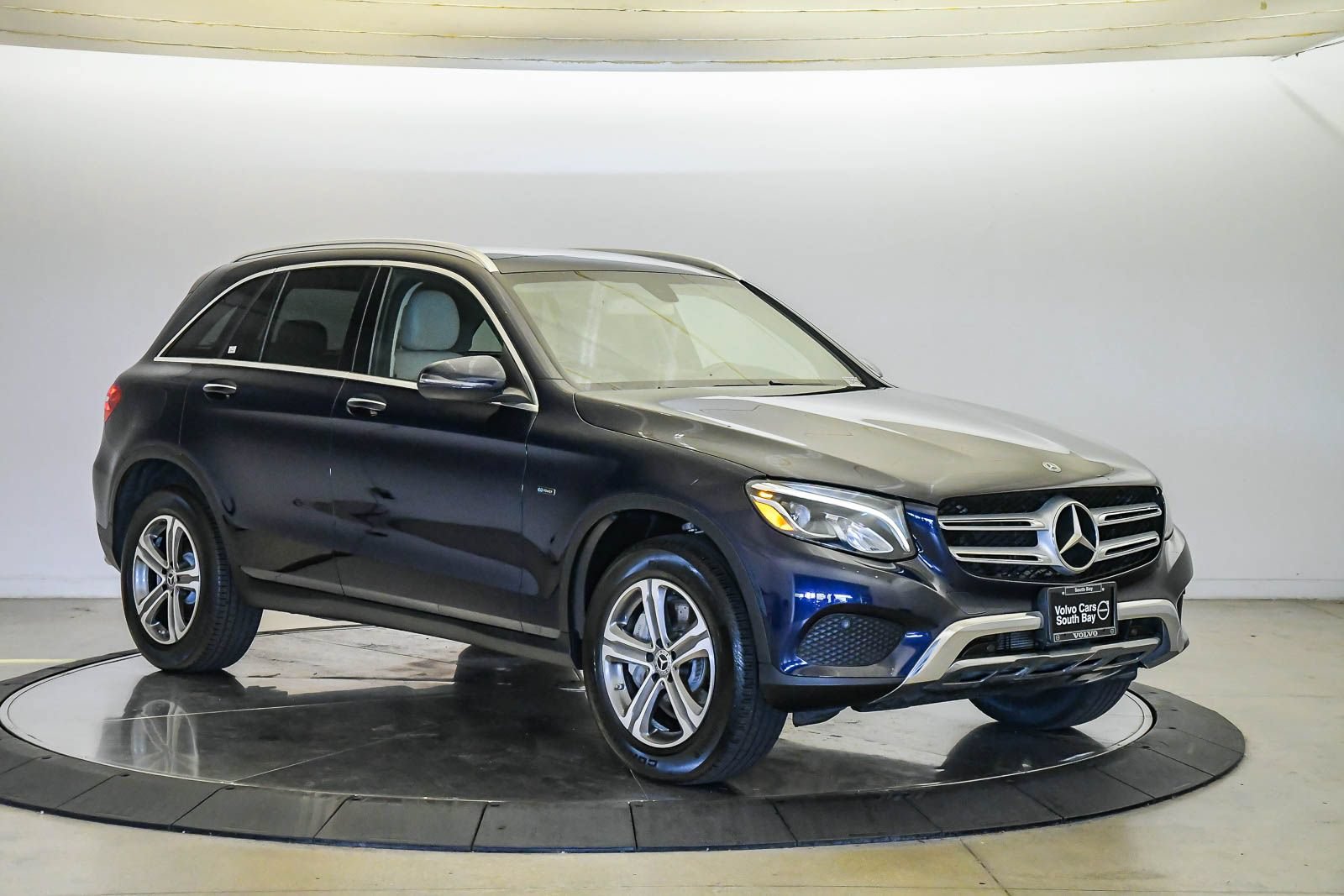 Used 2019 Mercedes-Benz GLC 350e 4MATIC image 5