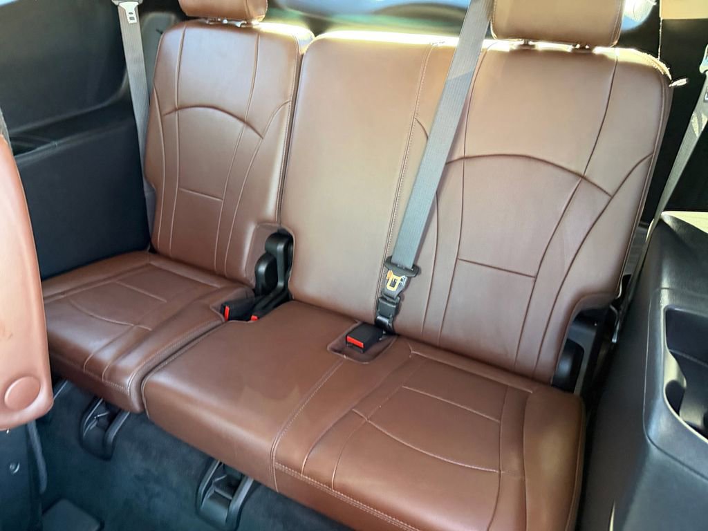 Used 2021 Buick Enclave Avenir w/ Avenir Technology Package image 12