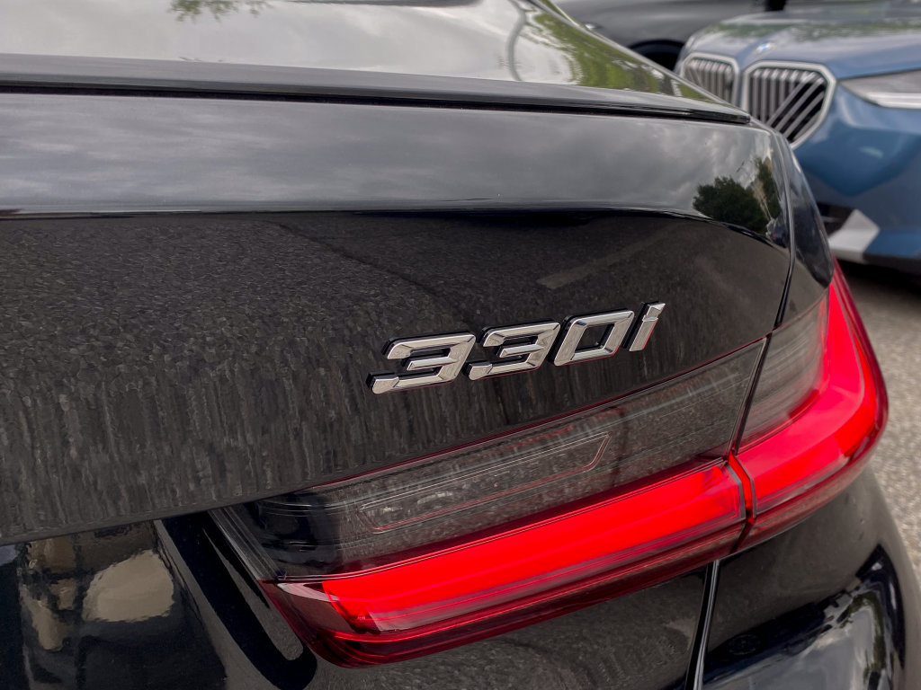 New 2026 BMW 330i xDrive Sedan w/ M Sport Package AWD/4WD image 7