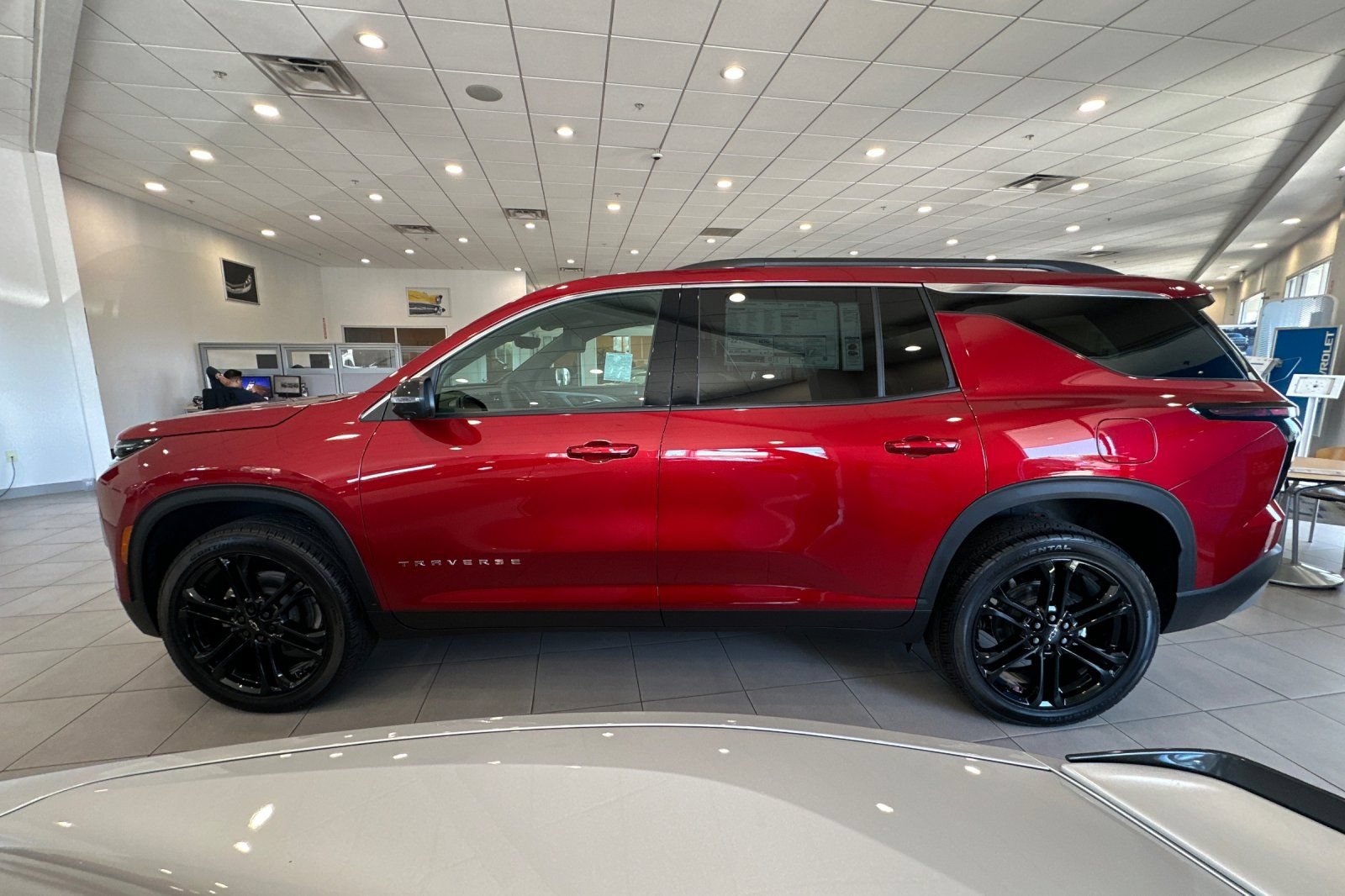 New 2026 Chevrolet Traverse LT w/ Driver Confidence Package FWD image 7