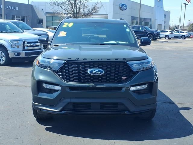 Certified 2024 Ford Explorer ST w/ Equipment Group 401A AWD/4WD image 2