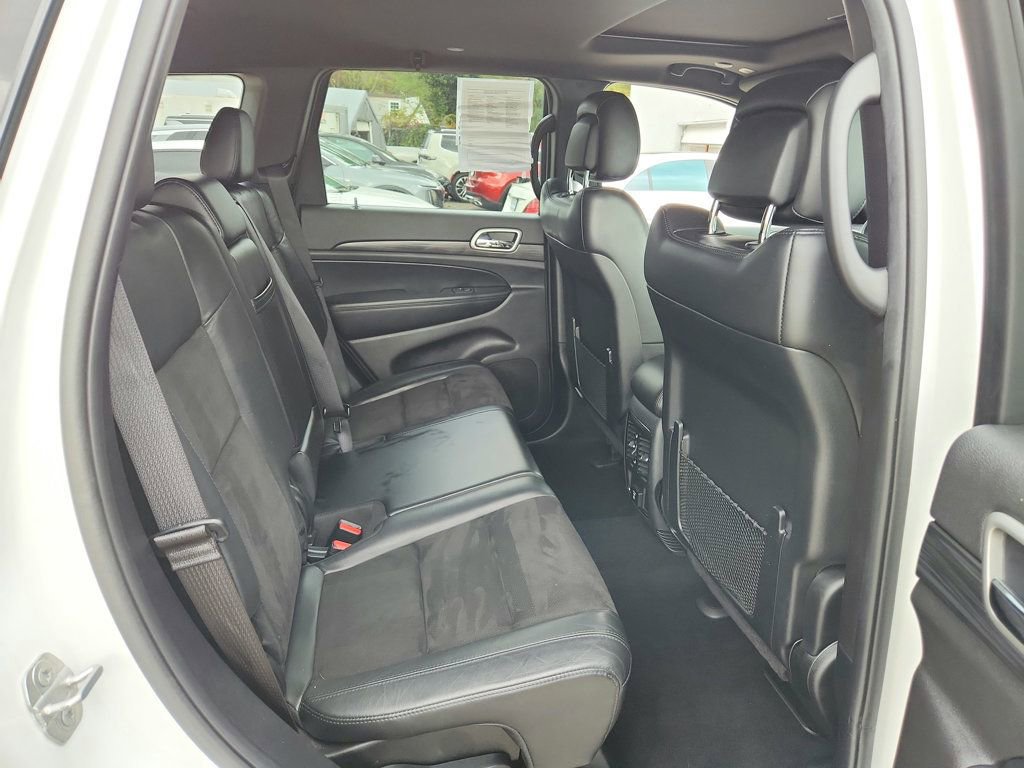 Used 2020 Jeep Grand Cherokee Altitude image 25