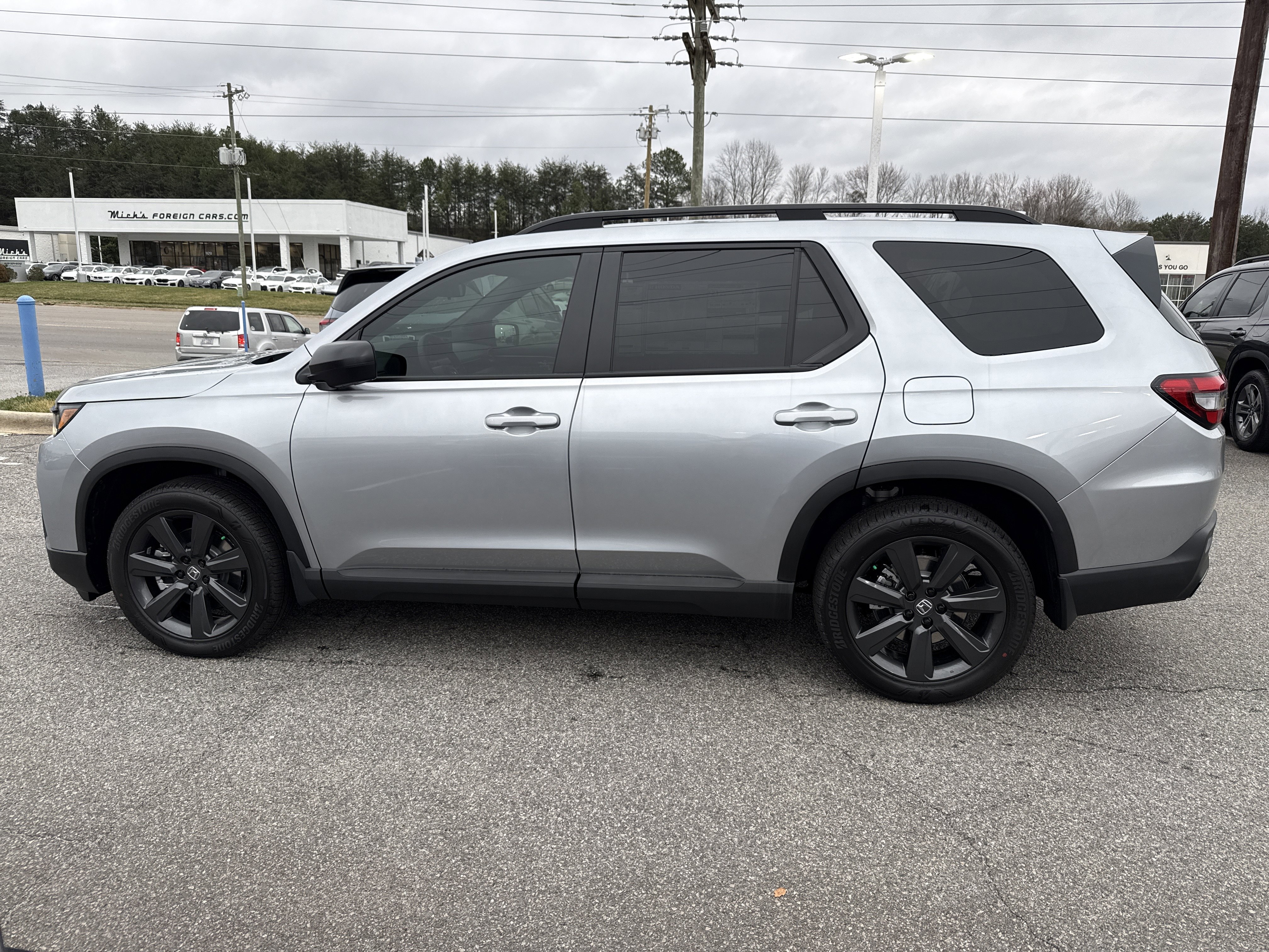 New 2026 Honda Pilot Sport image 6