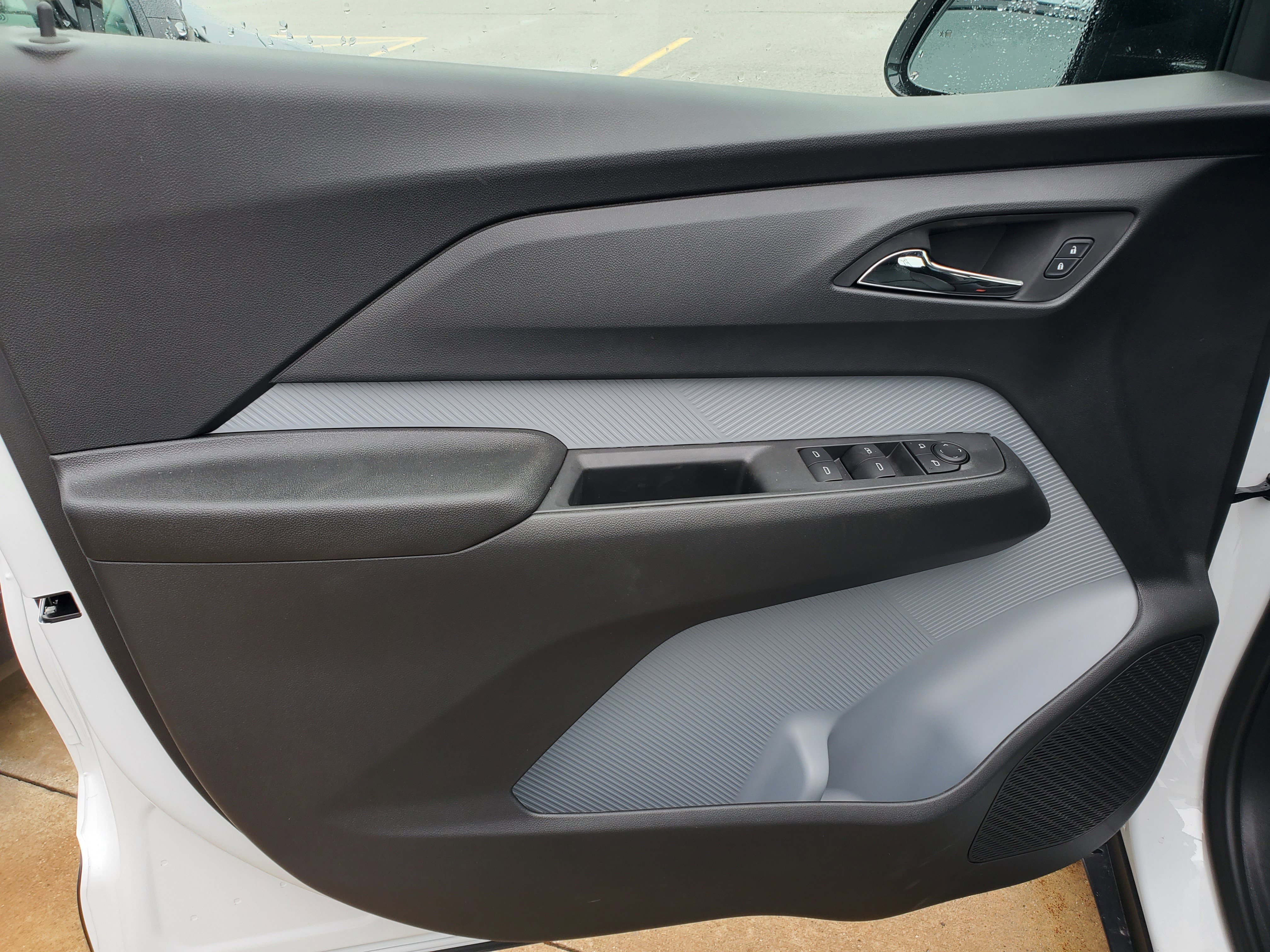 New 2027 Chevrolet Bolt RS w/ LPO, All-Weather Package FWD image 8