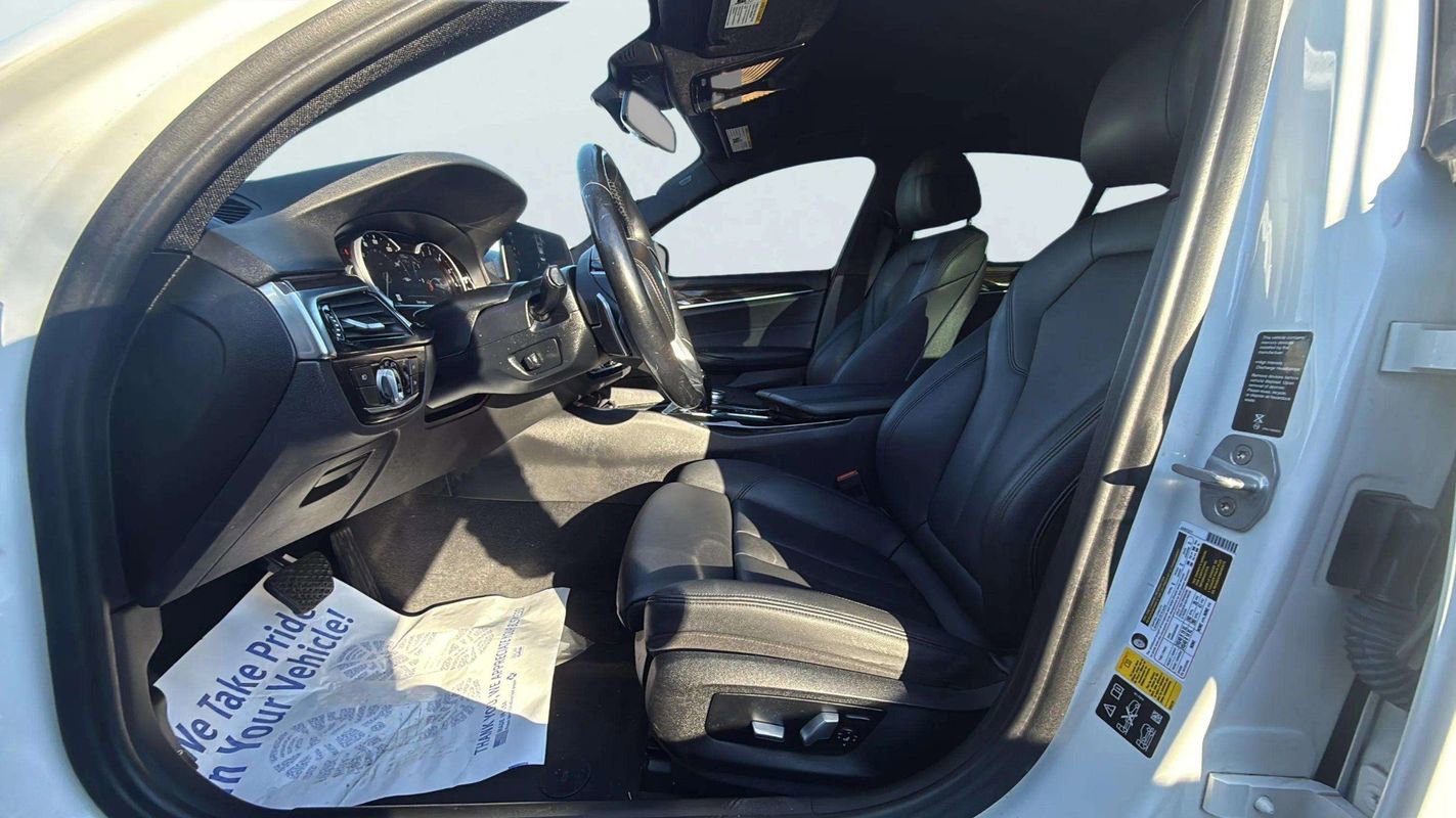 Used 2018 BMW 530i xDrive image 13