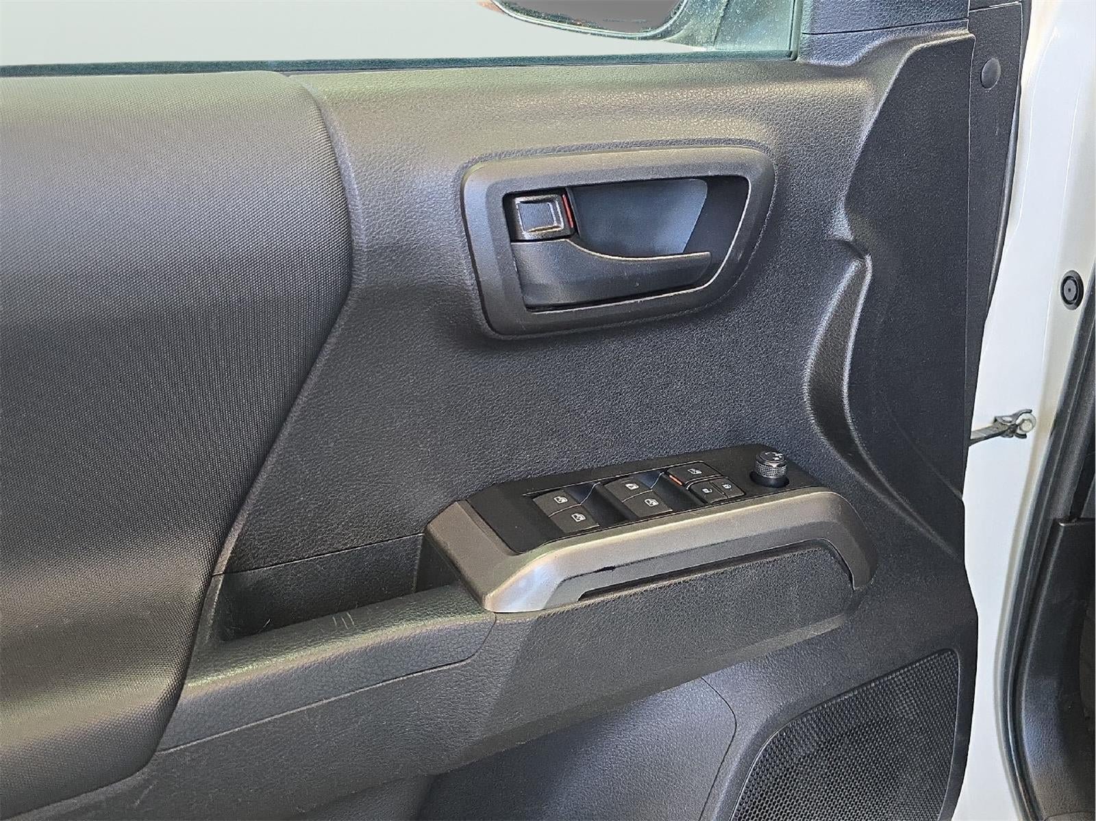 Used 2021 Toyota Tacoma SR5 w/ Trail Edition AWD/4WD image 9